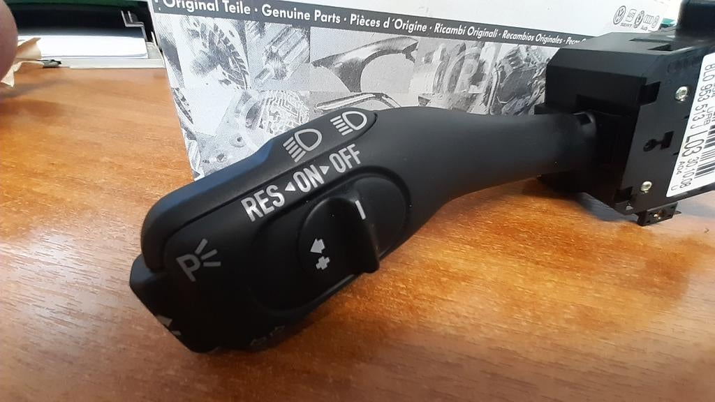 Colomscakelaar cruise control VAG, Auto diversen, Ophalen, T.Smit Outlet Store, Info@tommysmit.nl, 7008AR