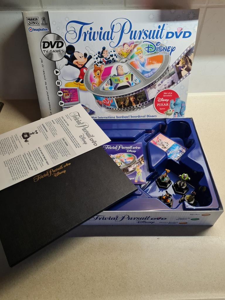 Disney Trivial Pursuit dvd, Hobby en Vrije tijd, Gezelschapsspellen | Bordspellen, Ophalen of Verzenden, Zo goed als nieuw