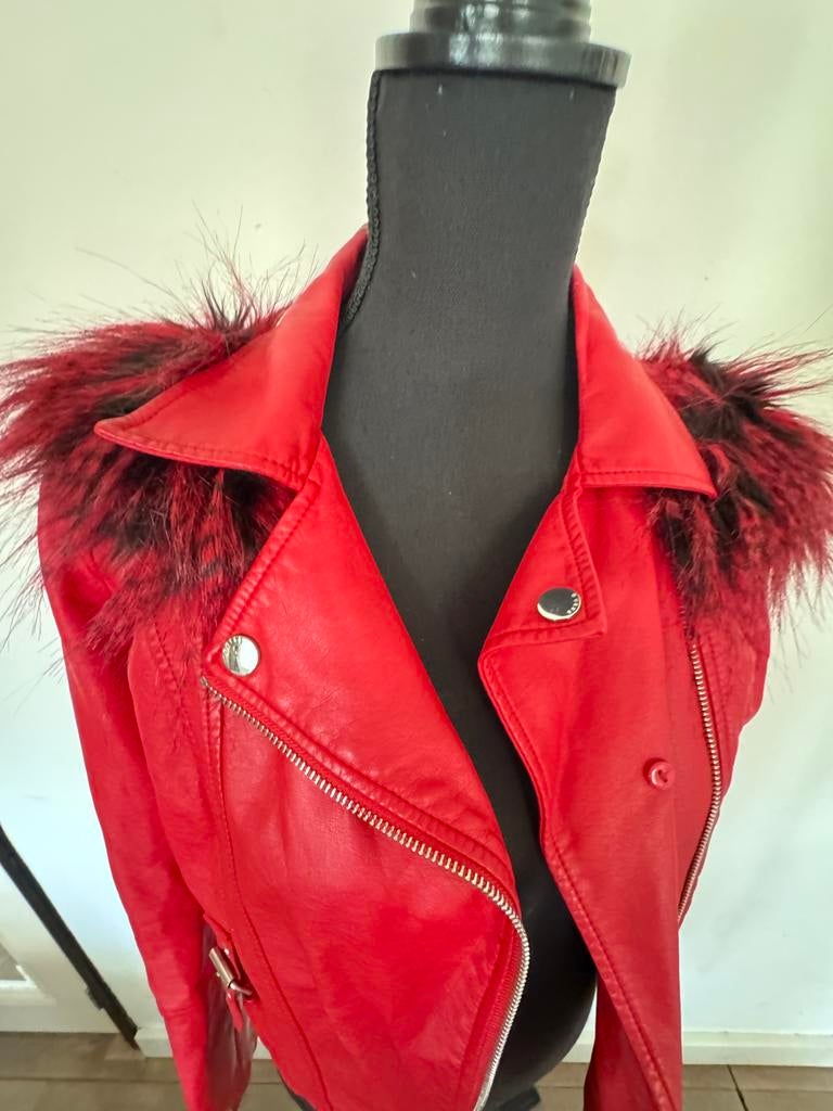 guess rode leder look kort biker jasje, Ophalen of Verzenden, Zo goed als nieuw, Rood