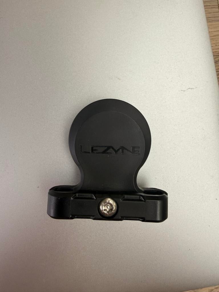 Lezyne apple AirTag houder, Ophalen of Verzenden, Nieuw, Overige fietssloten