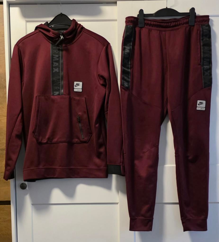 Bordeaux rode Nike AirMax Trainingspak, Kleding | Dames, Huispakken, Ophalen, Zo goed als nieuw, Maat 38/40 (M), Rood