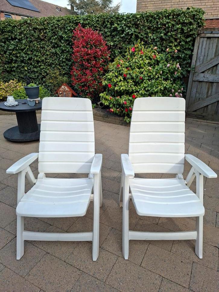 2 witte hartman stoelen, Tuin en Terras, Tuinstoelen, Gebruikt, Kunststof, Verstelbaar, Ophalen