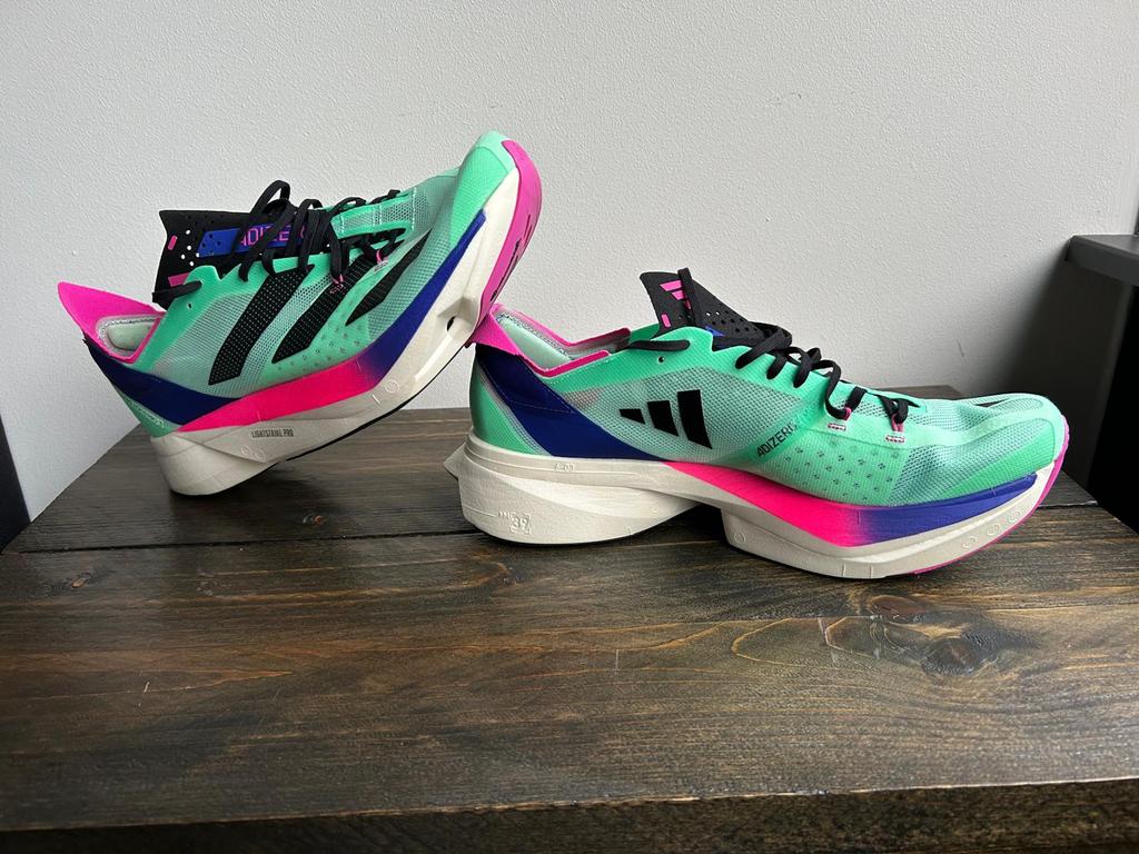 Nieuw Adidas hardloopschoen Adizero adios pro 3 Running, Sport en Fitness, Loopsport en Atletiek, Hardloopschoenen, Nieuw, Hardlopen