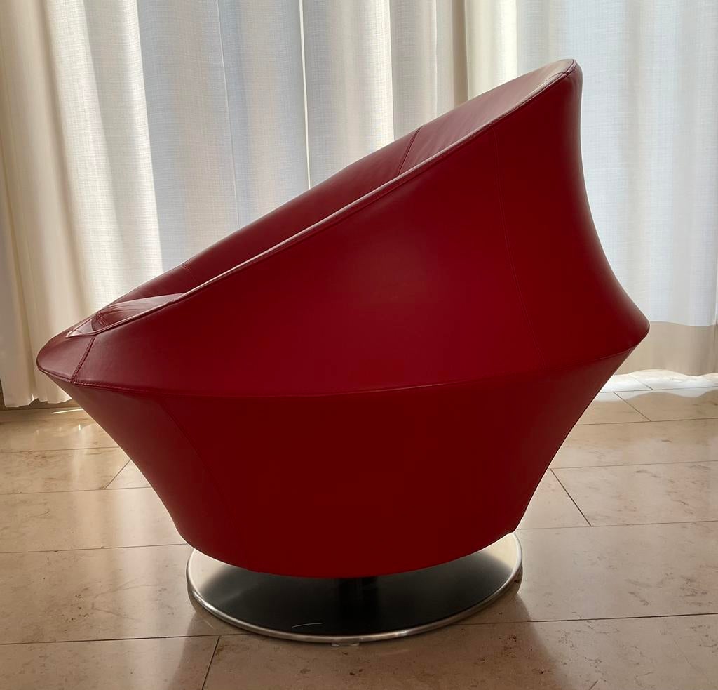 Leolux Ophelia draaifauteuil rood, Ophalen, Gebruikt, Leer, 75 tot 100 cm