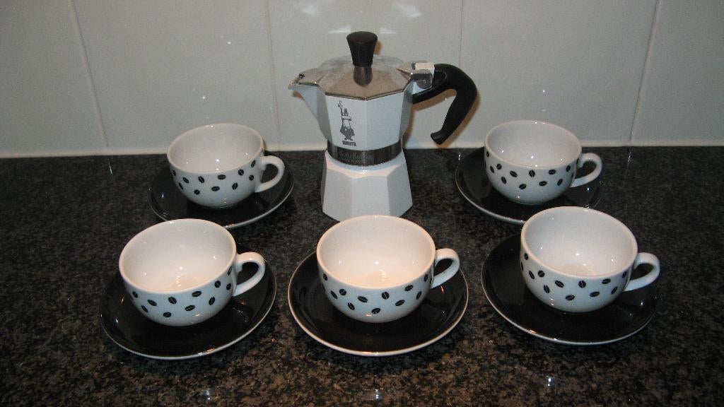 zgan Bialetti Percolator +Mitterteich mokka kopjes, Espresso apparaat, Gemalen koffie, Ophalen of Verzenden, Zo goed als nieuw