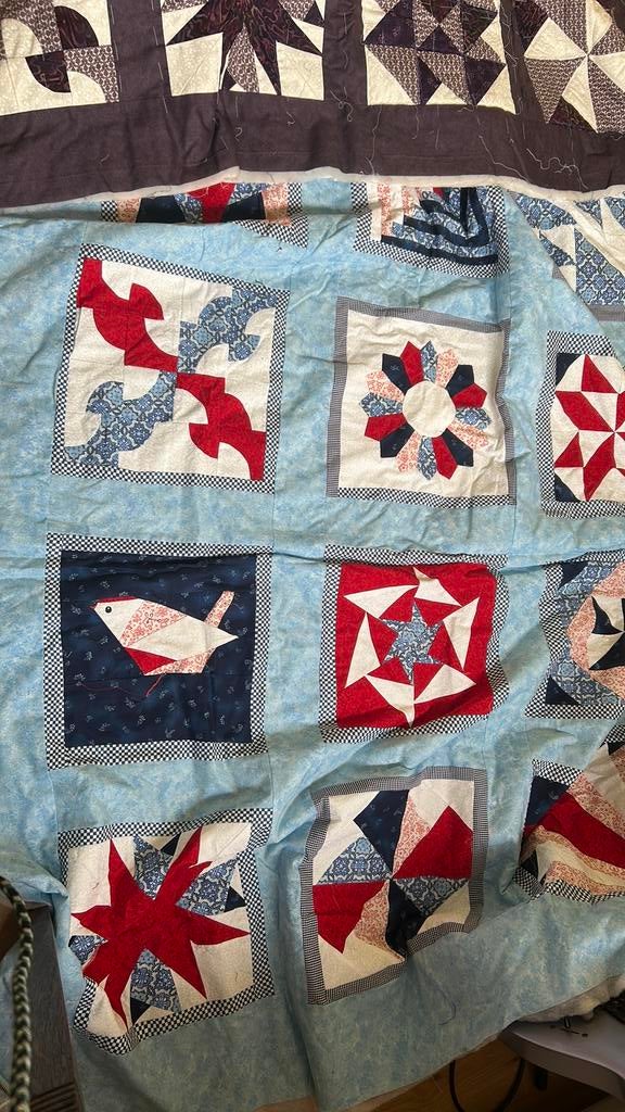 Quilt 2 gequilte dekens die nog afgemaakt moeten worden, Ophalen, Zo goed als nieuw