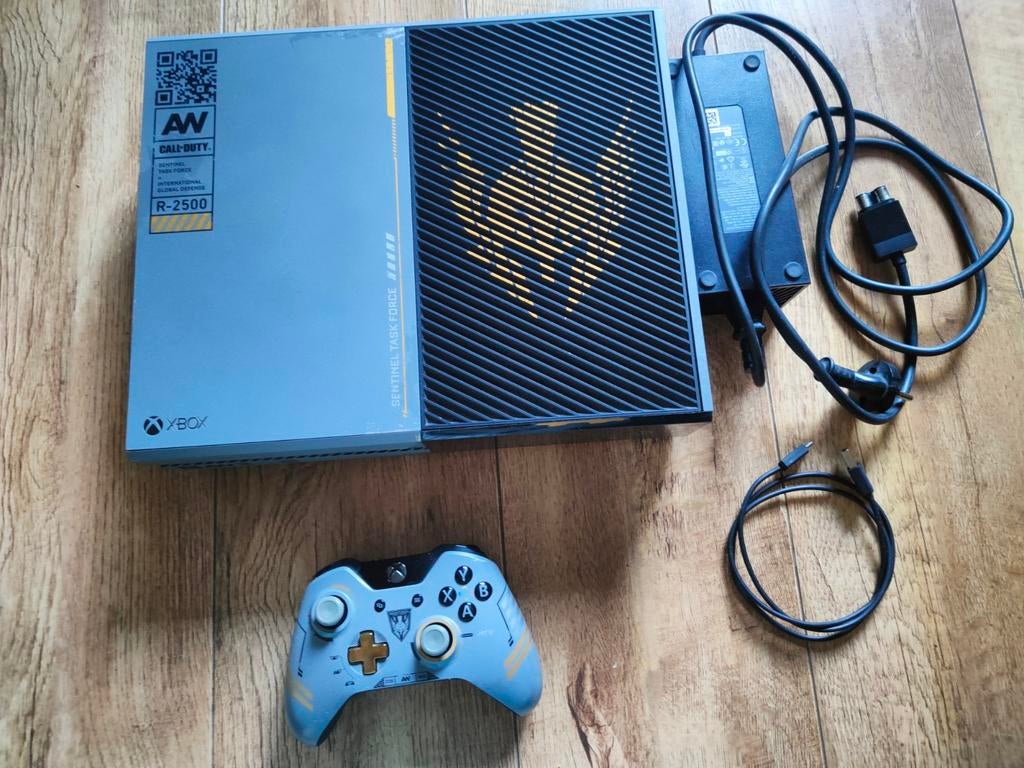Xbox One Limited Edition Call of Duty: Advanced Warfare 1TB, Ophalen of Verzenden, Zo goed als nieuw, 1 TB, Met 1 controller