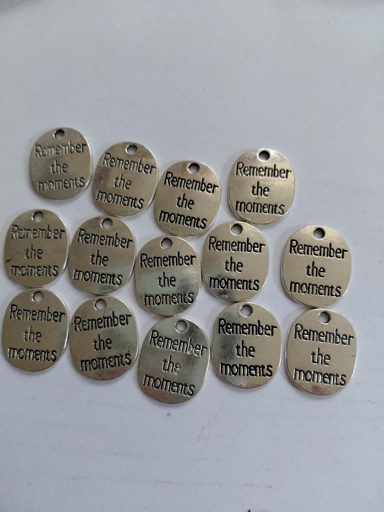 Bedels 'Remember the moments' - Zilverkleurig, Overige merken, Overige materialen, Nieuw, Ophalen of Verzenden