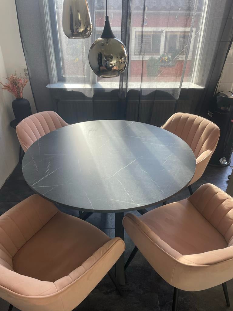 Ronde eettafel marmer zwart Ikea, Huis en Inrichting, Tafels | Eettafels, Ophalen, Overige materialen, 100 tot 150 cm, Rond