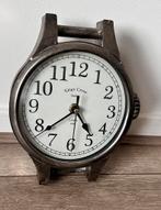 Hele gave klok in de vorm van een horloge!, Ophalen of Verzenden, Zo goed als nieuw, Analoog