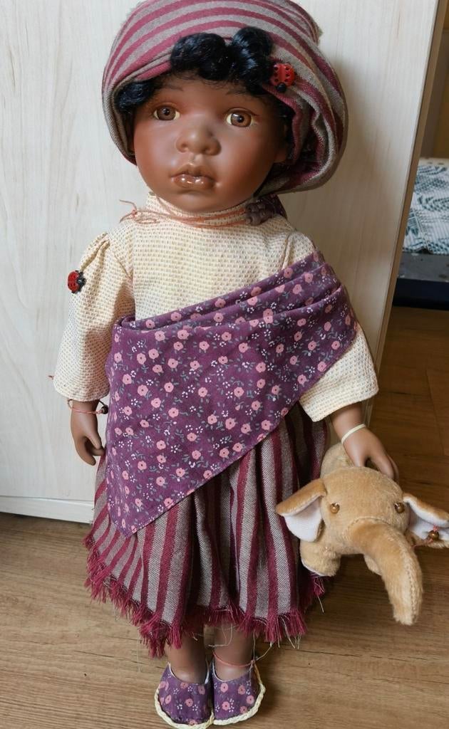 Diverse donkere bruine poppen, Ophalen of Verzenden, Zo goed als nieuw, Pop