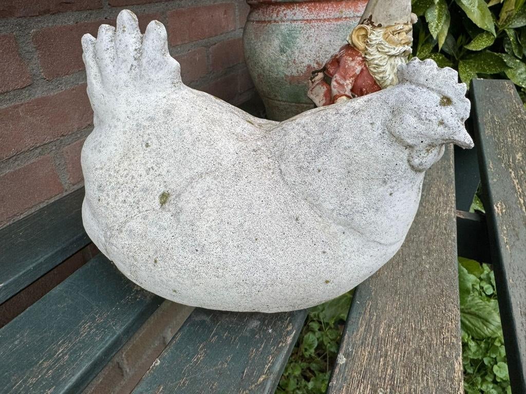 Stenen tuinbeeld kip -  decoratief ornament, Tuin en Terras, Tuinbeelden, Ophalen, Gebruikt, Steen, Dierenbeeld