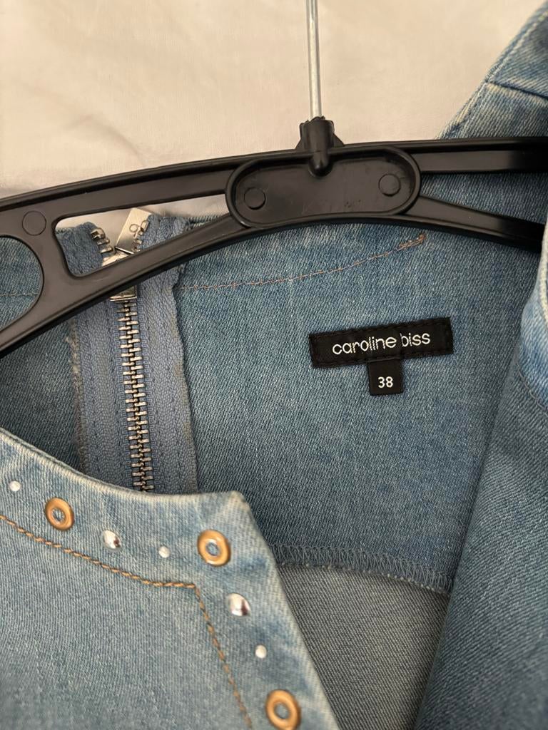 Caroline Biss spijkerjurk met studs, Maat 38/40 (M), Blauw, Ophalen of Verzenden, Knielengte