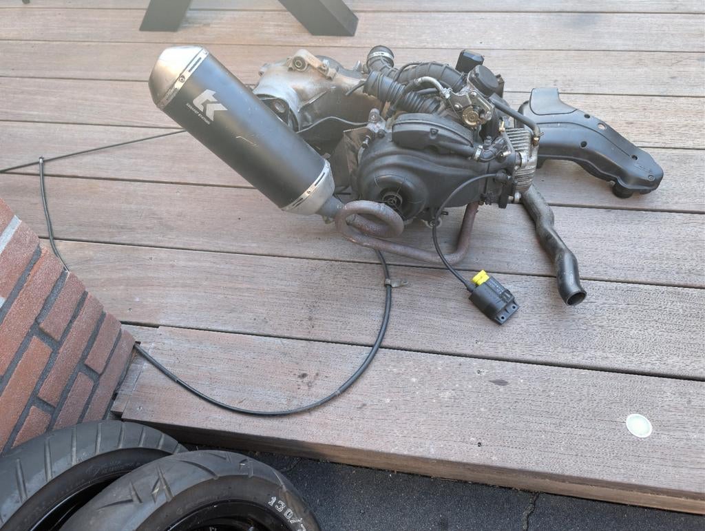 Zip 4 T 2V blok met Malossi Multivar en Turbokit, Fietsen en Brommers, Brommeronderdelen | Scooters, Ophalen of Verzenden, Zo goed als nieuw