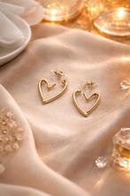 Goudkleurige hart oorbellen - Nieuw!, Sieraden, Tassen en Uiterlijk, Oorbellen, Ophalen of Verzenden, Nieuw, Goud, Overige materialen