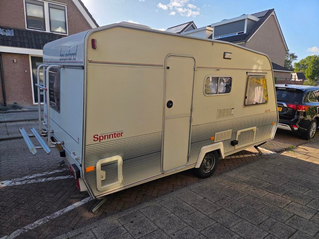 Beyerland caravan met voortent/luifel en stapelbed, Caravans en Kamperen, Caravans, Particulier, tot en met 4, Treinzit, Beyerland