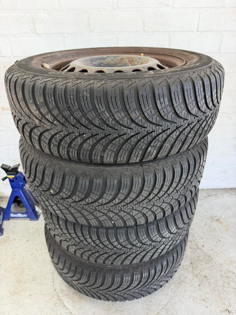 Complete set Opel Astra K steek 5x105 naaf 56.6 195/65r15, Auto-onderdelen, Banden en Velgen, Ophalen, Gebruikt, 15 inch, Banden en Velgen