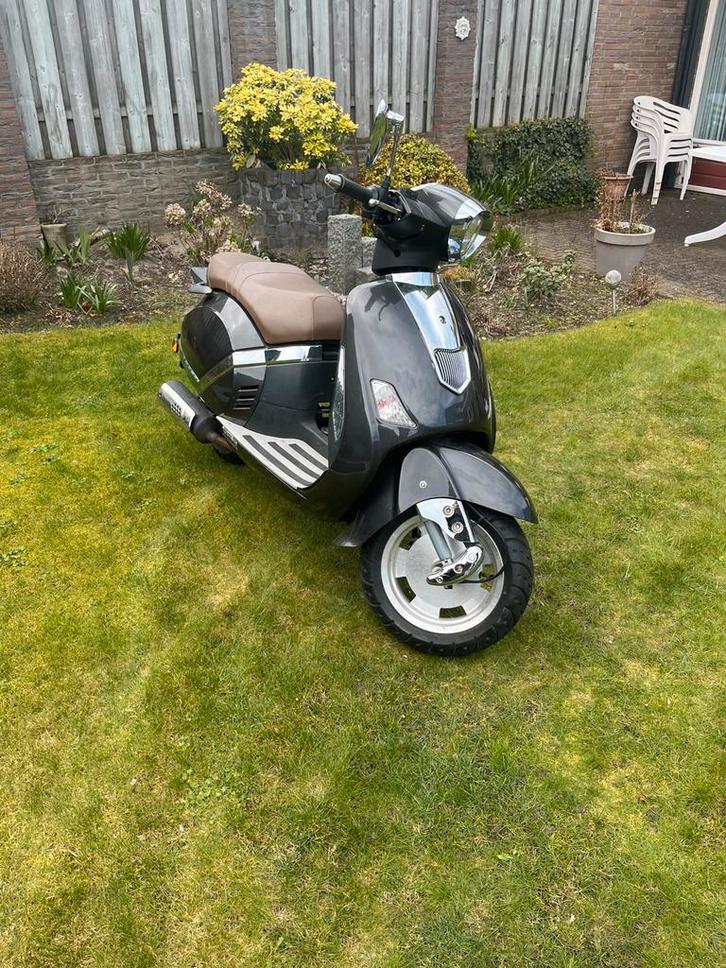 Znen znq50qt-F, Fietsen en Brommers, Snorfietsen en Snorscooters, Gebruikt, Overige merken, Benzine, Ophalen