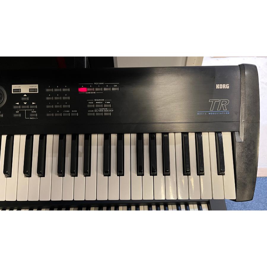 Korg TR88 Keyboard Workstation, Korg, Support@korg.de, Via Cagiata, 85-60027 Osimo, Ancona, Italy, 61 toetsen