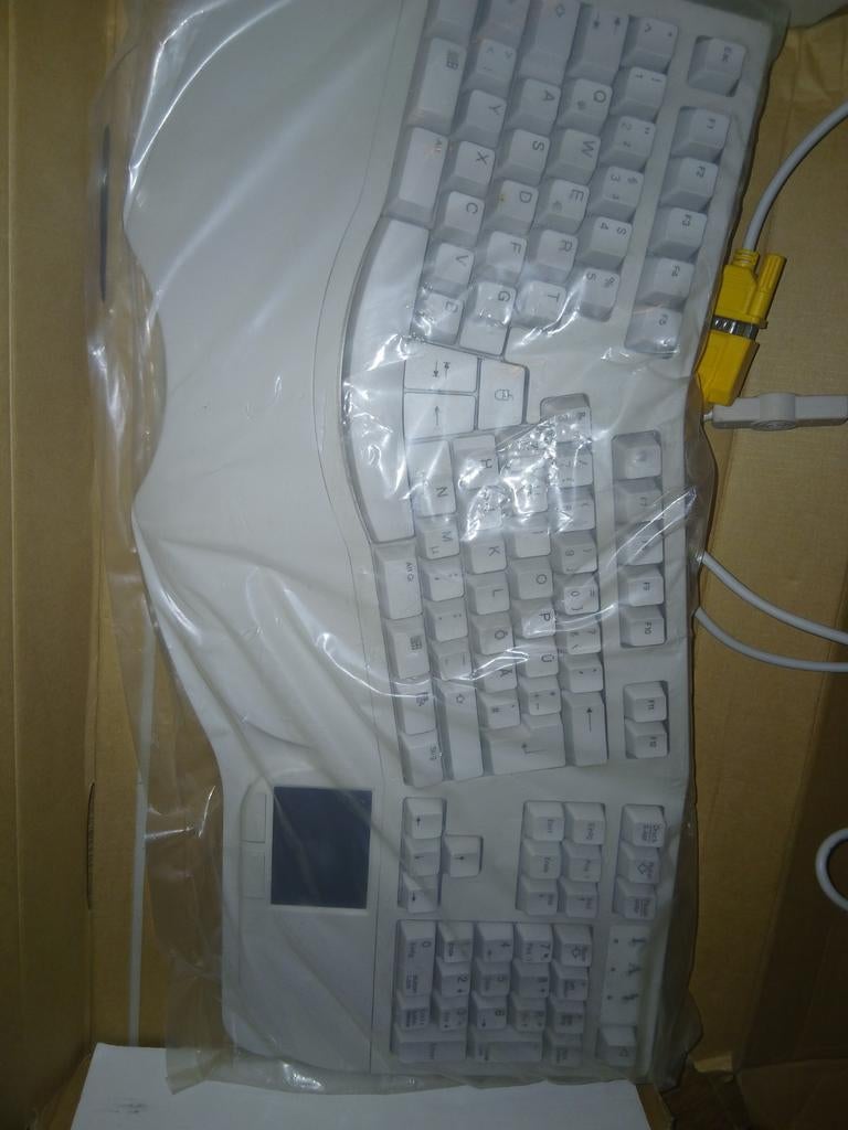 Meet The Accord ergonomisch toetsenbord, Computers en Software, Toetsenborden, Ophalen of Verzenden