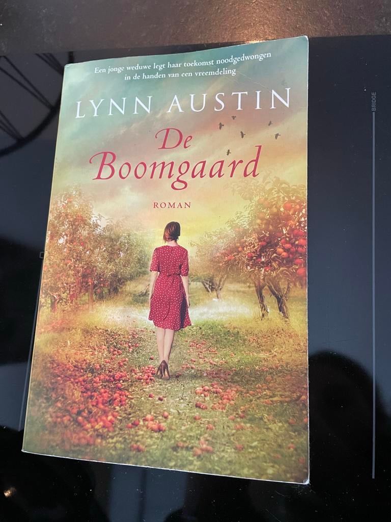 De Boomgaard - Lynn Austin (Roman), Boeken, Romans, Ophalen of Verzenden, Zo goed als nieuw, Nederland