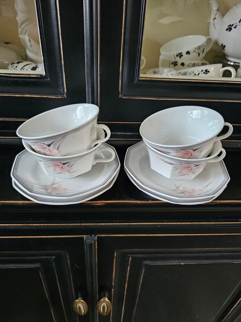 DE servies, Huis en Inrichting, Keuken | Servies, Ophalen of Verzenden, Aardewerk, Overige stijlen, Kop(pen) en/of Schotel(s)