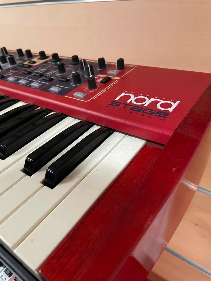Nord Stage Compact Keyboard, Muziek en Instrumenten, Keyboards, Gebruikt, Overige aantallen, Overige merken, Aanslaggevoelig, Ophalen of Verzenden