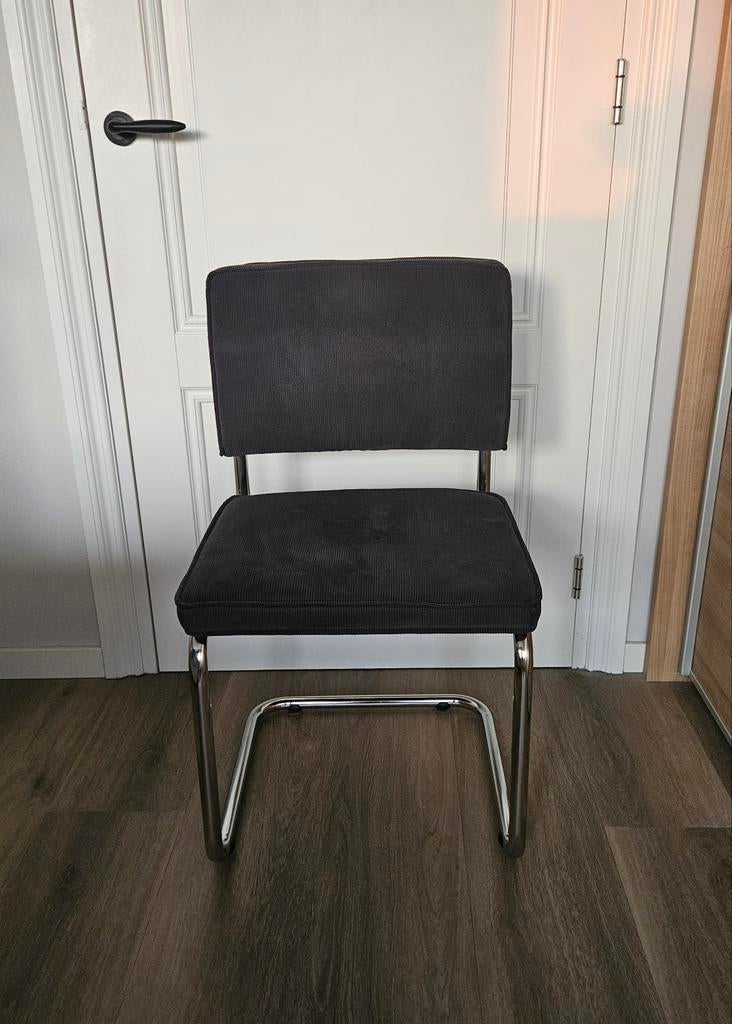 Zuiver Ridge Rib Eetkamerstoel - Zwart - GERESERVEERD, Huis en Inrichting, Ophalen, Modern, Industrieel, Zwart, Zo goed als nieuw