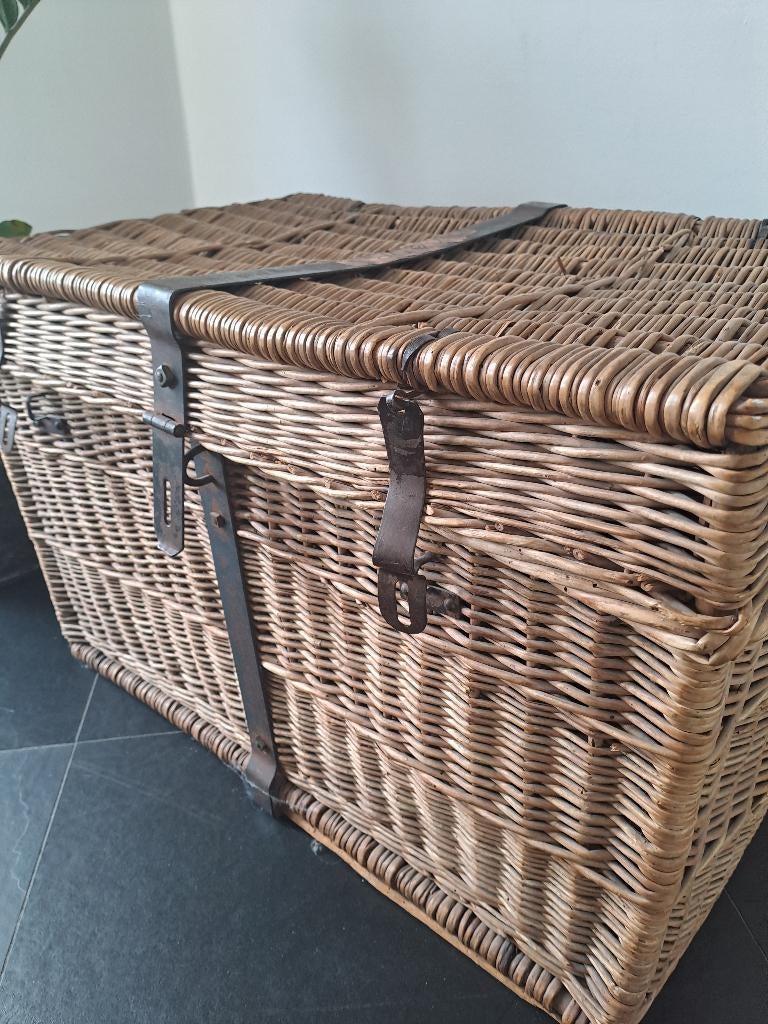 Antieke theater vlechtwerk mand - riete mand 81x51x51, Ophalen