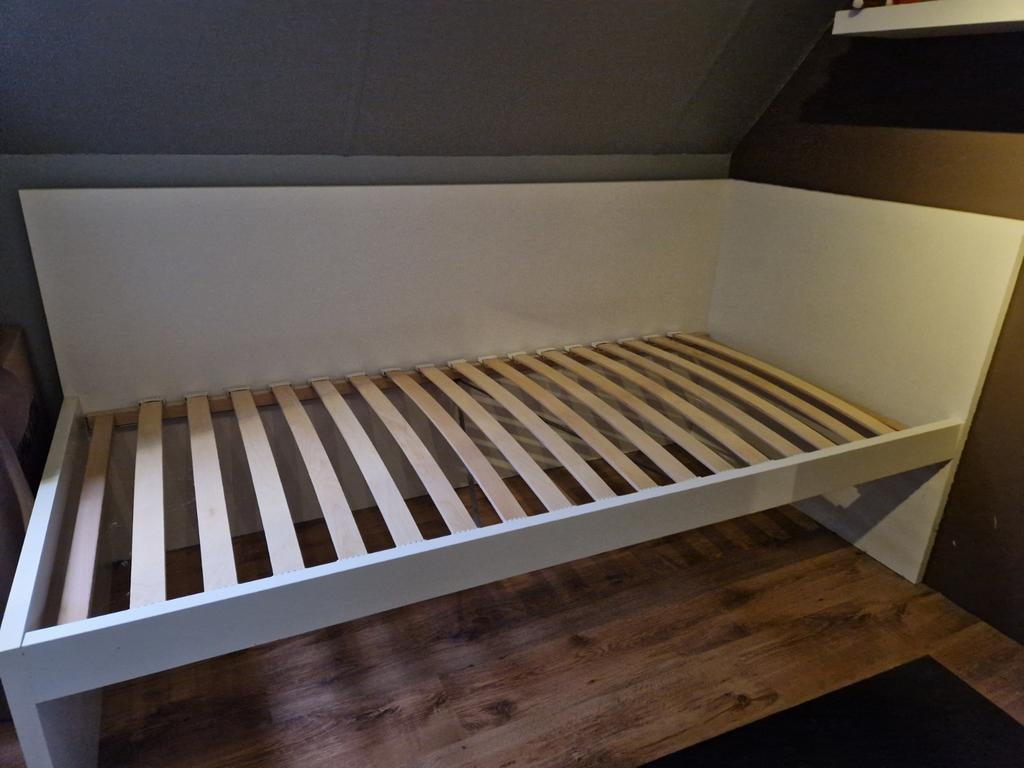 Ikea bed wit ombouw + verrijdbare Ikeakast zwart bruin, Huis en Inrichting, Ophalen, Gebruikt, 75 cm of meer, 50 tot 100 cm