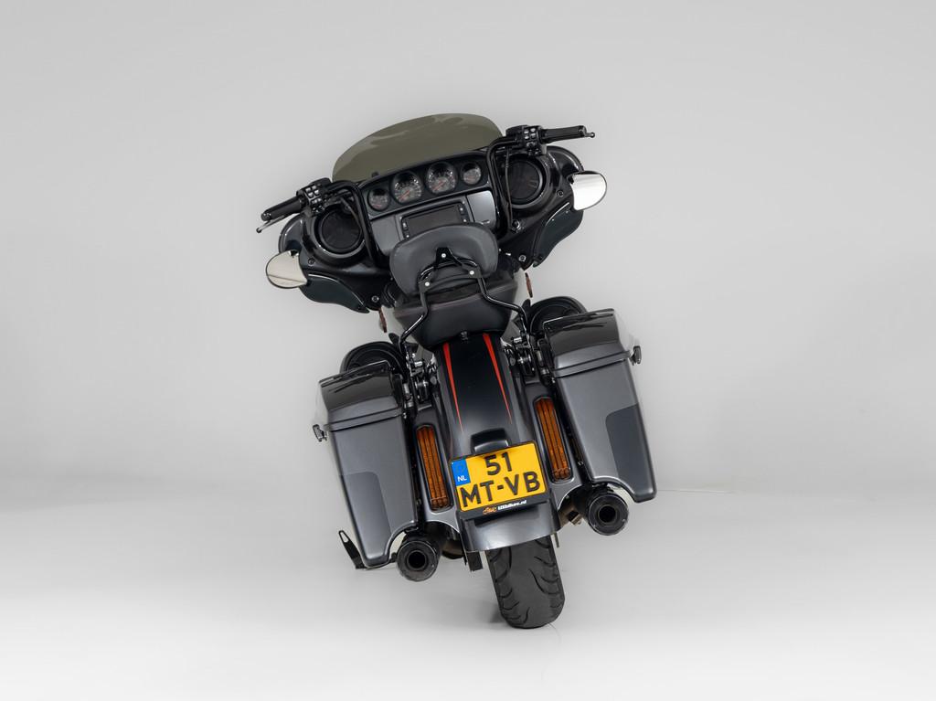 Harley-Davidson FLHXSE CVO Street Glide (bj 2018), Bedrijf, Overig, 1923 cc, Laan van Vredenoord 33
2289 DA  Rijswijk ZH, NL