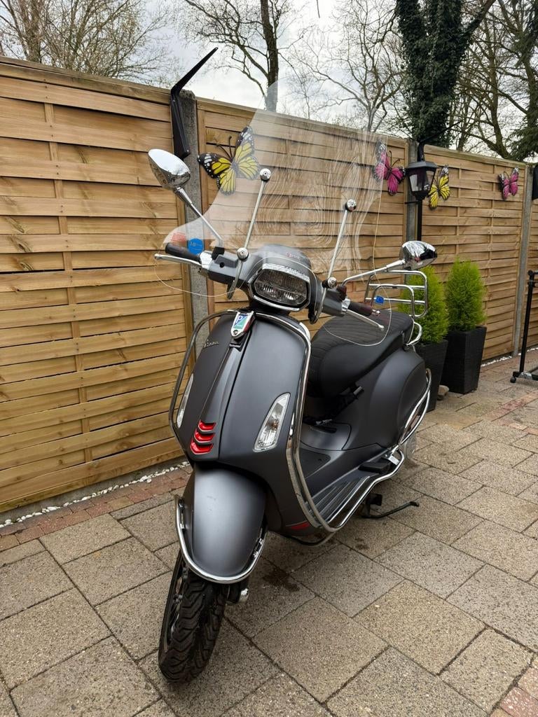 Vespa Sprint Sport in topstaat met veel extra’s – weinig km!, Fietsen en Brommers, Scooters | Vespa, Ophalen, Overige modellen