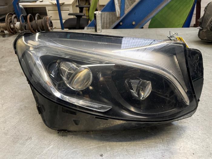 Koplamp rechts van een Mercedes GLC-Klasse, Gebruikt, -, Ophalen of Verzenden, -