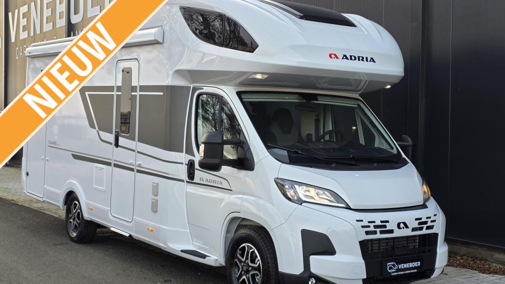 Adria Coral XL Plus 660 SL 5 Gordelplaatsen!, Caravans en Kamperen, Campers, Automaat, Airbags, Ringverwarming, Fiat