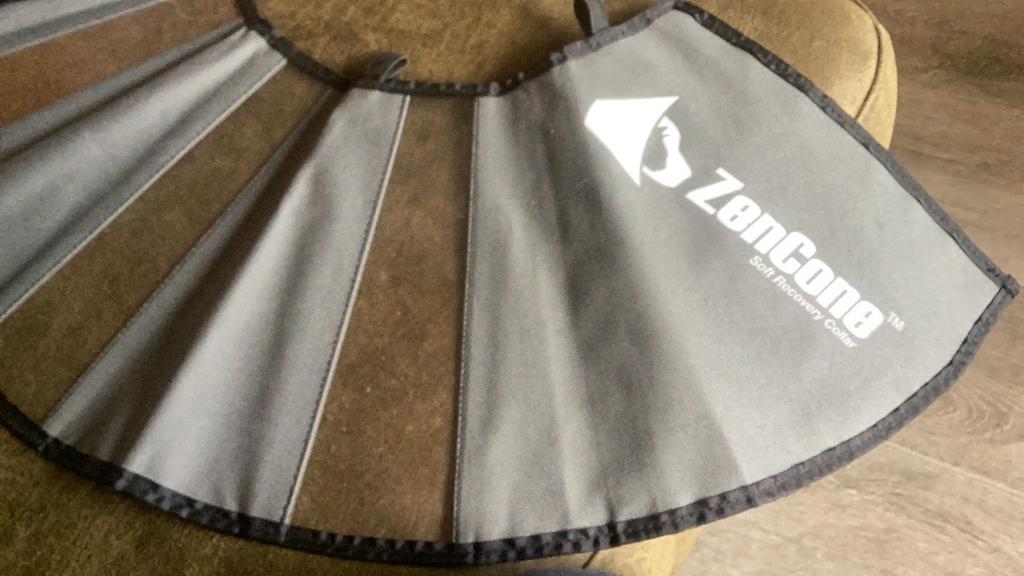 Zencone hondenkraag met kijkvenster, postoperatief, Ophalen of Verzenden, Zo goed als nieuw