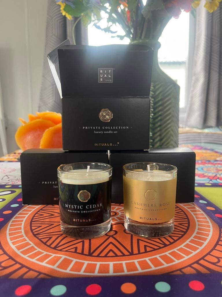 Rituals luxury candle set mystic cedar cashmere rose, Huis en Inrichting, Woonaccessoires | Kandelaars en Kaarsen, Nieuw, Minder dan 25 cm