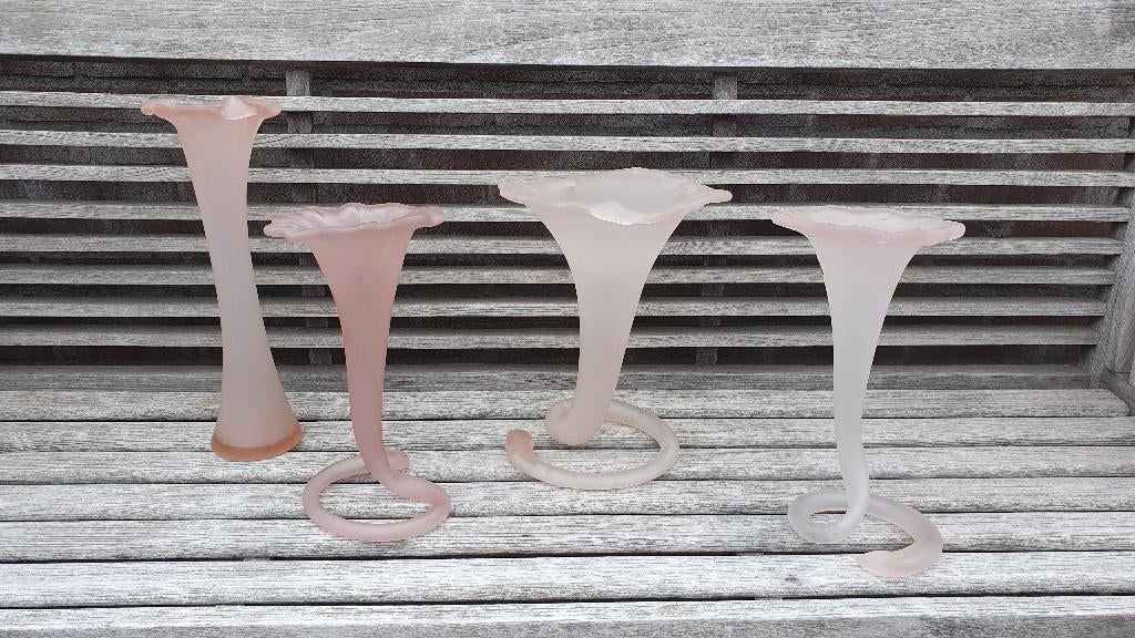Italiaanse Design Lelie vaas Murano stijl, Huis en Inrichting, Woonaccessoires | Vazen, Ophalen, Overige kleuren, Minder dan 50 cm