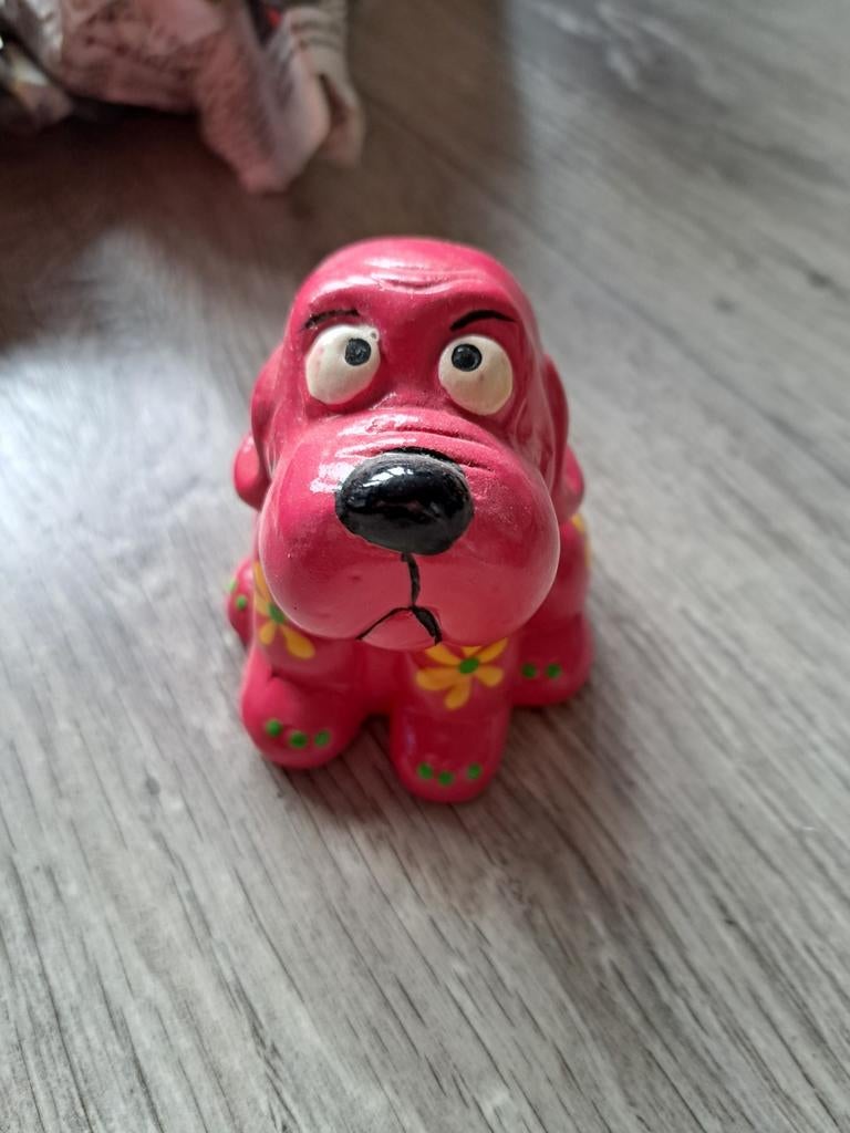 Spaarpot schattige hond met bloemen., Ophalen of Verzenden, Zo goed als nieuw, Steen, Aardewerk of Keramiek, Dier