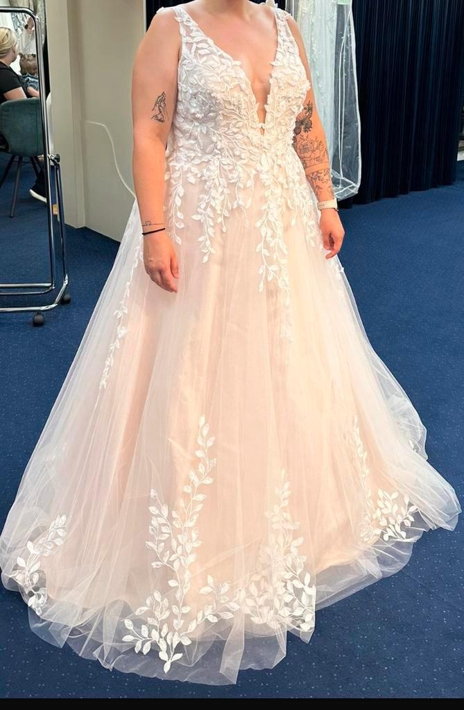 Prachtige trouwjurk, Kleding | Dames, Trouwkleding en Trouwaccessoires, Zo goed als nieuw, Trouwjurk, Wit, Ophalen