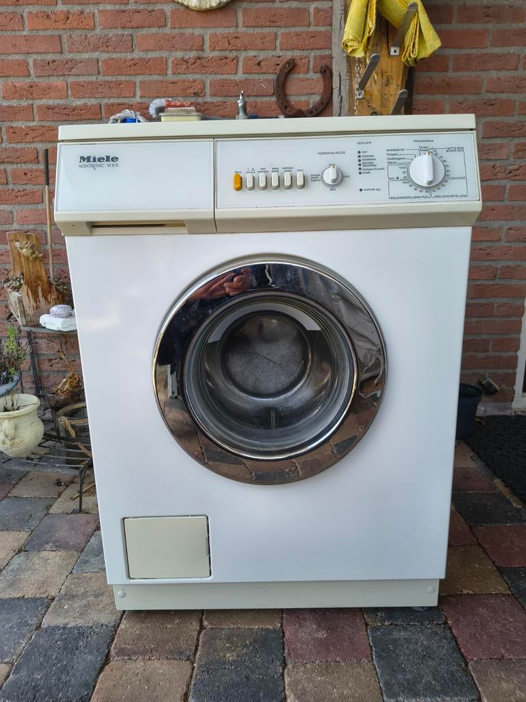 Miele Novotronic W 818 Wasmachine - Gebruikt, Ophalen, 4 tot 6 kg, Voorlader, 85 tot 90 cm