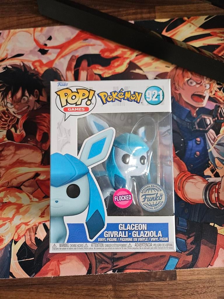 Funko Pop! Pokémon Glaceon #921 Flocked Special Edition, Verzamelen, Ophalen of Verzenden, Nieuw