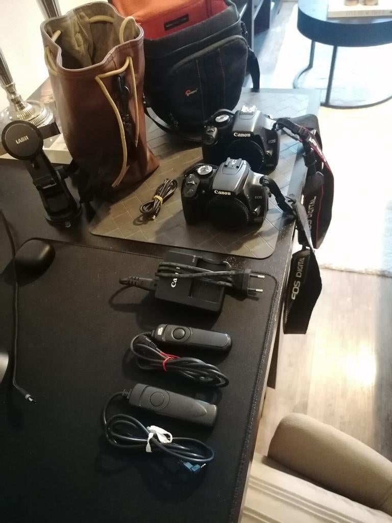 Canon EOS 500D met accessoires. + (400D Gratis), Ophalen of Verzenden, Gebruikt, Spiegelreflex, Canon