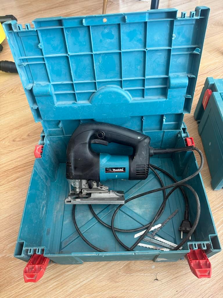 Makita decoupeerzaag met m-box, Ophalen, Gebruikt, 600 tot 1200 watt, Decoupeerzaag
