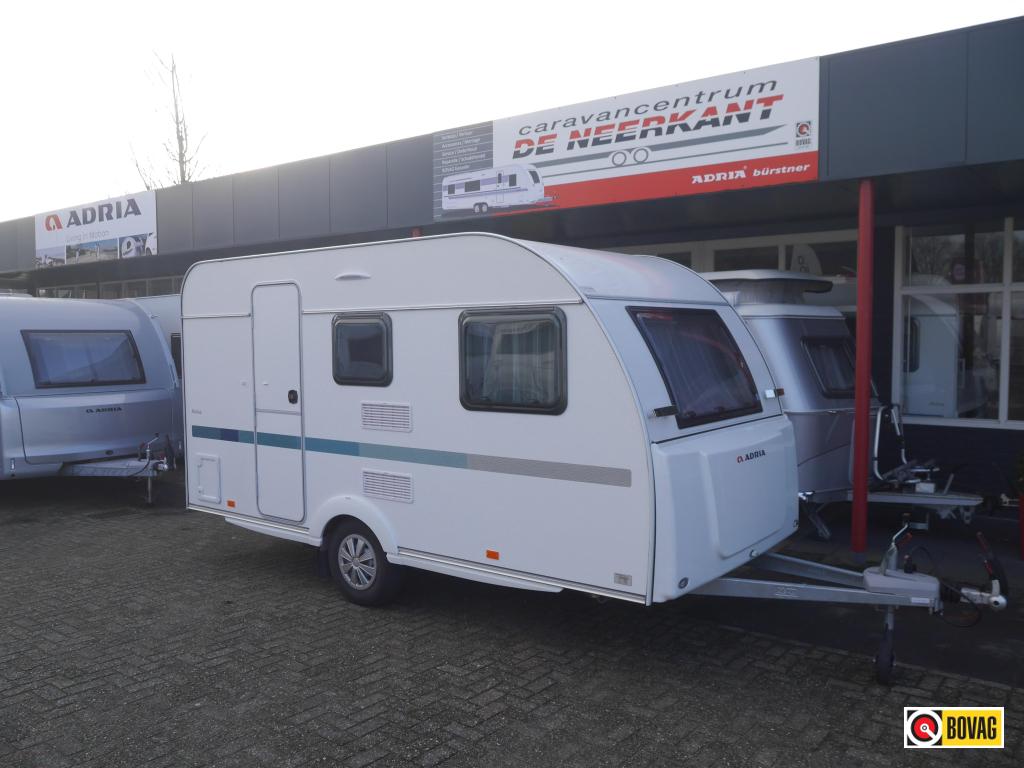 Adria Aviva 400 PS licht gewicht, Schokbreker, Bedrijf, Treinzit, Adria