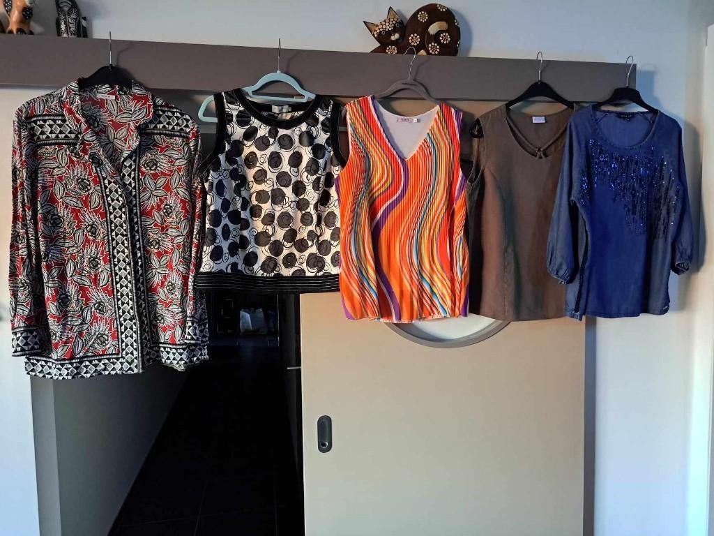Blouses, en tops mt 44/46, Kleding | Dames, Ophalen of Verzenden, Zo goed als nieuw, Maat 42/44 (L), Zonder mouw