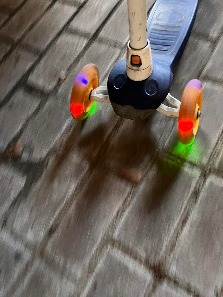 B1 500 peuter step met lichtgevende wielen, Fietsen en Brommers, Steps, Ophalen, Gebruikt, Gewone step