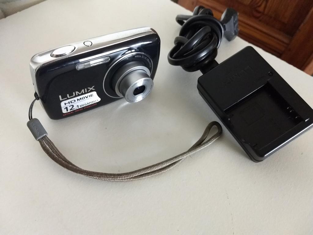 Goede Panasonic Lumix Digitale Fotocamera (DMC-S1), Audio, Tv en Foto, Fotocamera's Digitaal, Ophalen, 12 Megapixel, Compact, Zo goed als nieuw
