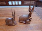 2 vintage houten beeldjes van een hert met jong., Ophalen of Verzenden