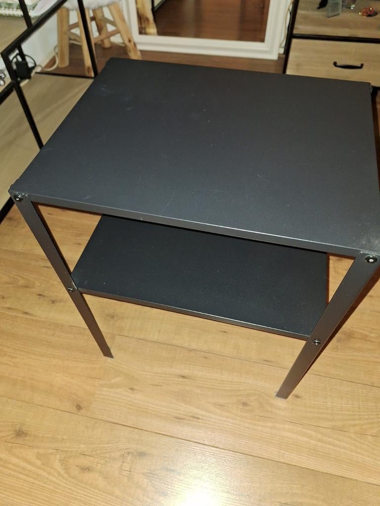 Bijzettafel/nachtkastje., Ophalen, 50 tot 100 cm, Rond, 50 tot 100 cm