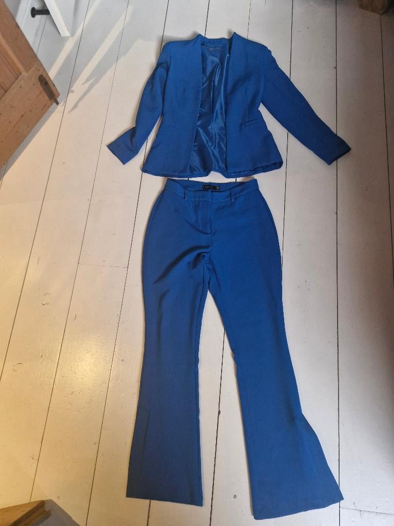 Kobalt blauw pak Amisu 38 flared leg, Kleding | Dames, Maat 38/40 (M), Blauw, Ophalen of Verzenden, Zo goed als nieuw